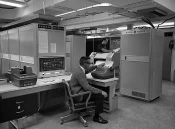 General Electric 225 computer at Dartmouth College, 1964.