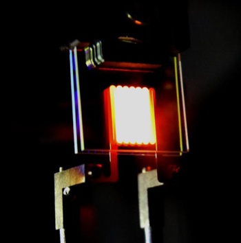 MIT nanophotonic incandescent light bulb