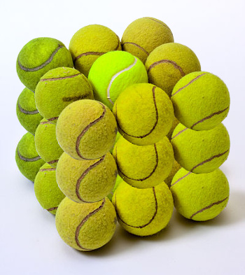 A simple cubic lattice of tennis balls