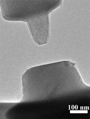 Contacting crystal surfaces of rutile, imaged with an environmental transmission electron microscope