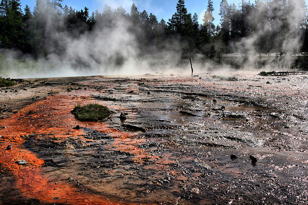 Silex spring in Yellowstone National Park